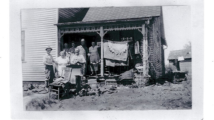 Winter family farmhouse around 1900